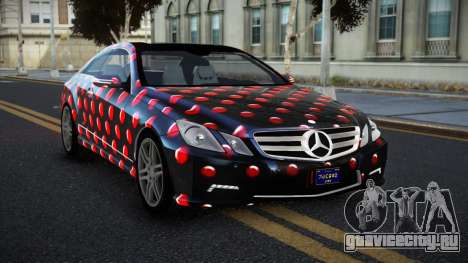 Mercedes-Benz E500 HR S9 для GTA 4